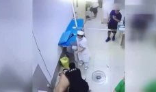 打光屁屁的视频